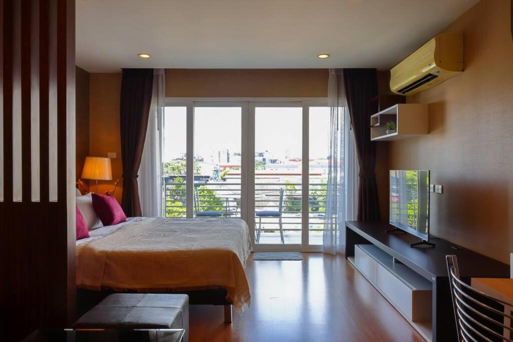 Luxury Living In Heart Of Nimman Apartment Chiang Mai Exterior photo